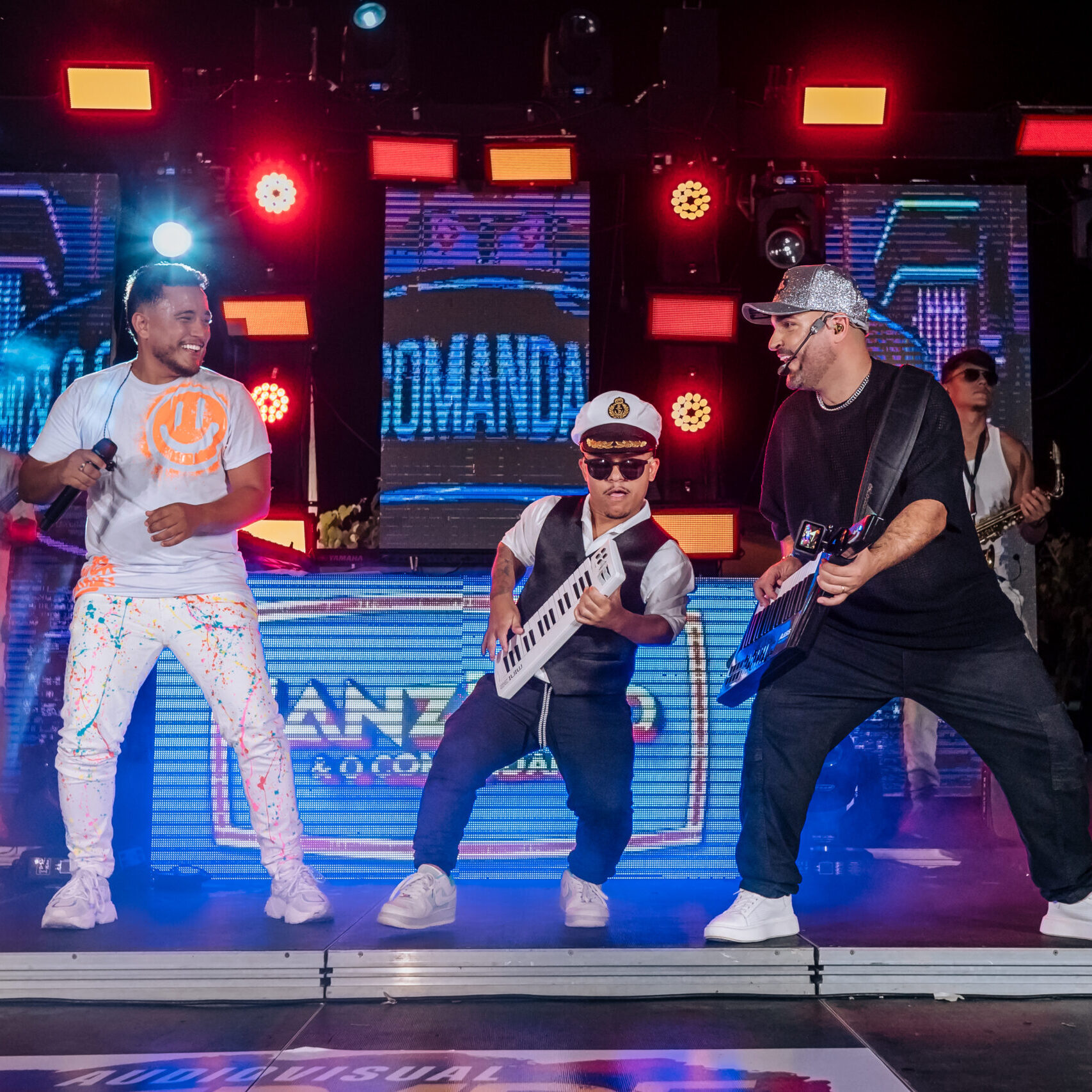 Clipe musical produzido em estúdio