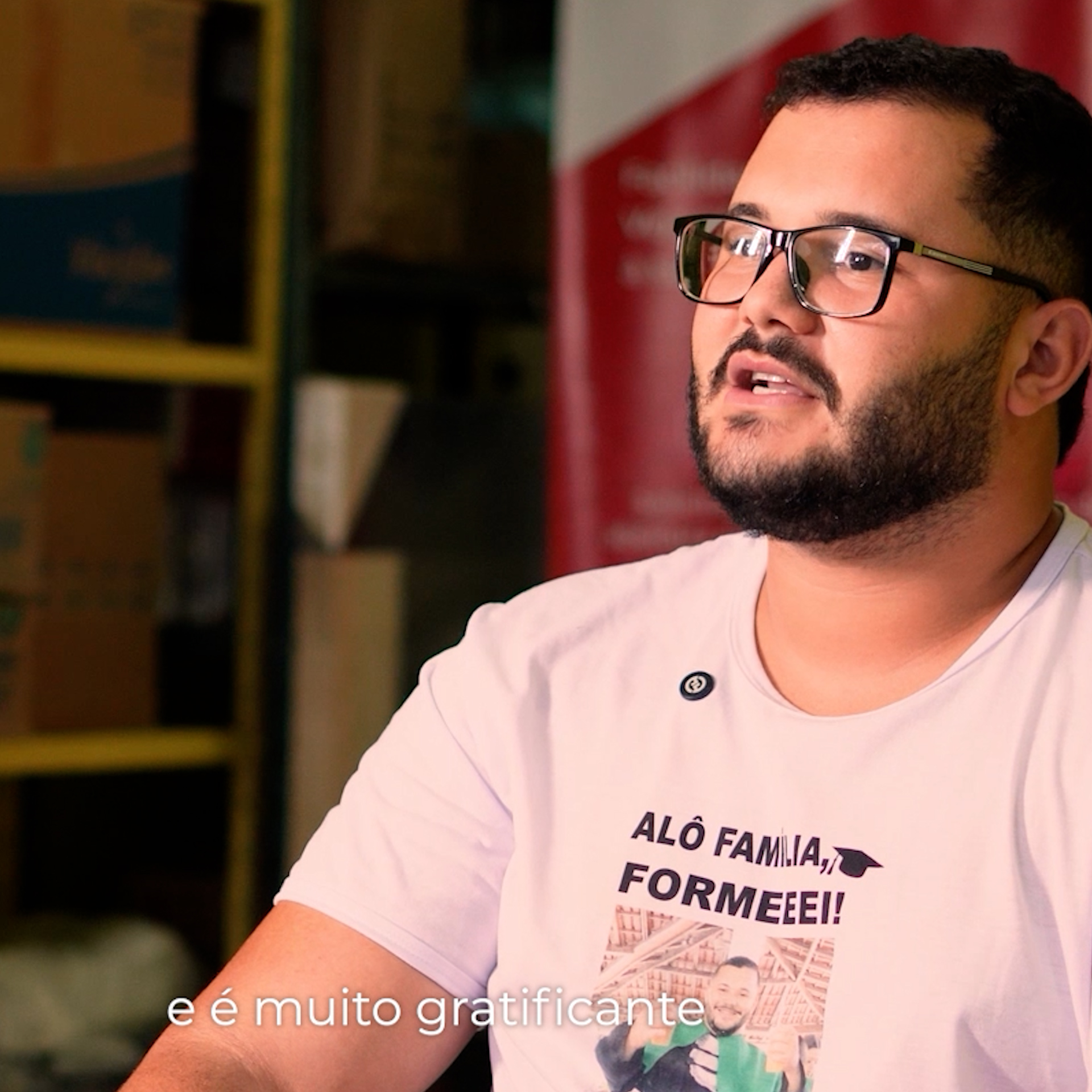 Documentário em estilo cinematográfico